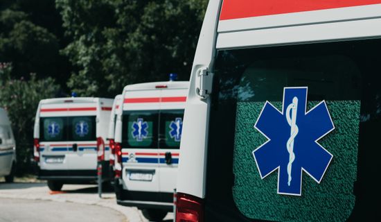 霍城救护车转运病人过路高速收费吗?